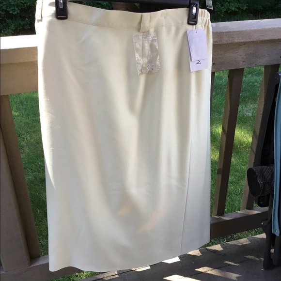 Mondi  Plus size 20 skirt - Picture 1 of 9